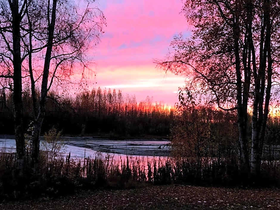 Susitna River Lodging, Suites