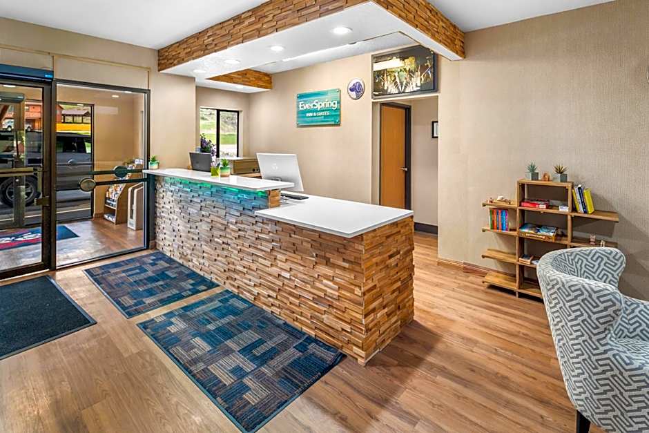 EverSpring Inn & Suites