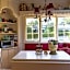 The White House Bed and Breakfast