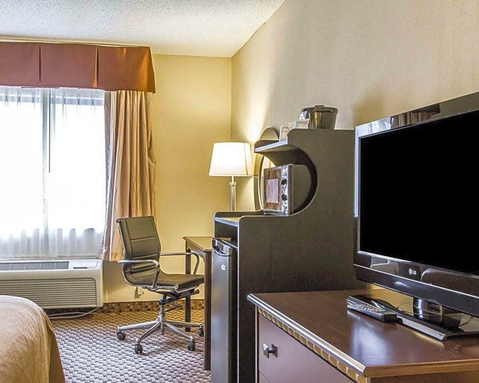 Quality Inn Macomb Near University Area