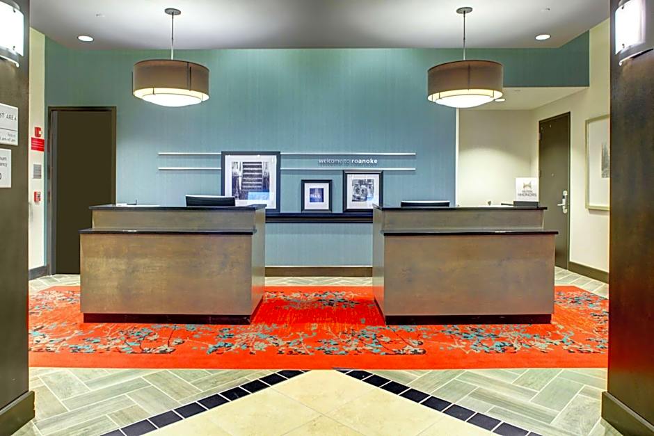 Hampton Inn By Hilton and Suites Roanoke-Downtown, VA