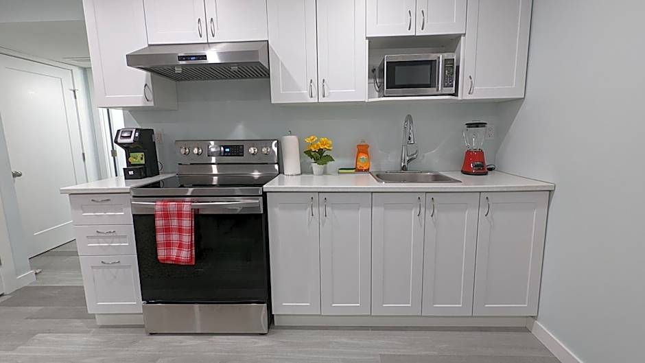 SERENE & MODERN 1BED SUITE + CLOSE TO AIRPORT