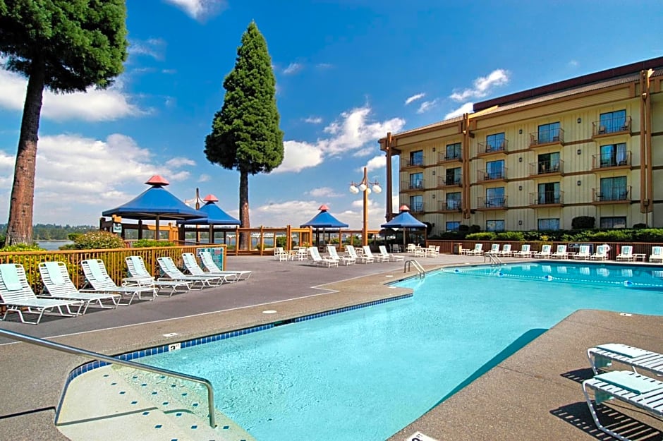 Holiday Inn Portland - Columbia Riverfront by IHG