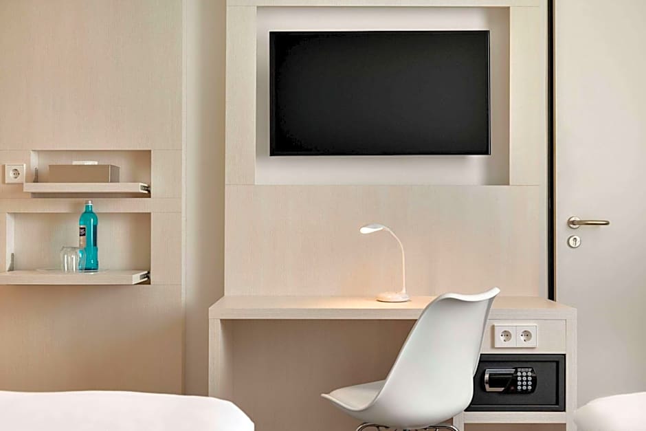 Super 8 by Wyndham Mainz Zollhafen