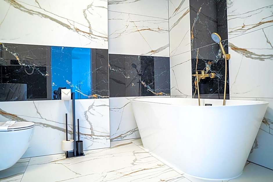 Hotel Lantier & Swimming Pool Zone