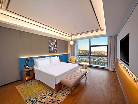 Deluxe King Suite
