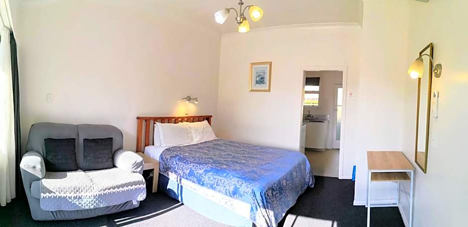 Cambrian Lodge Motel