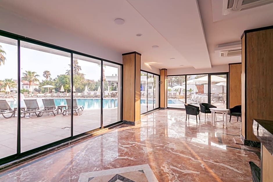 Lara World Hotel – Antalya, AR