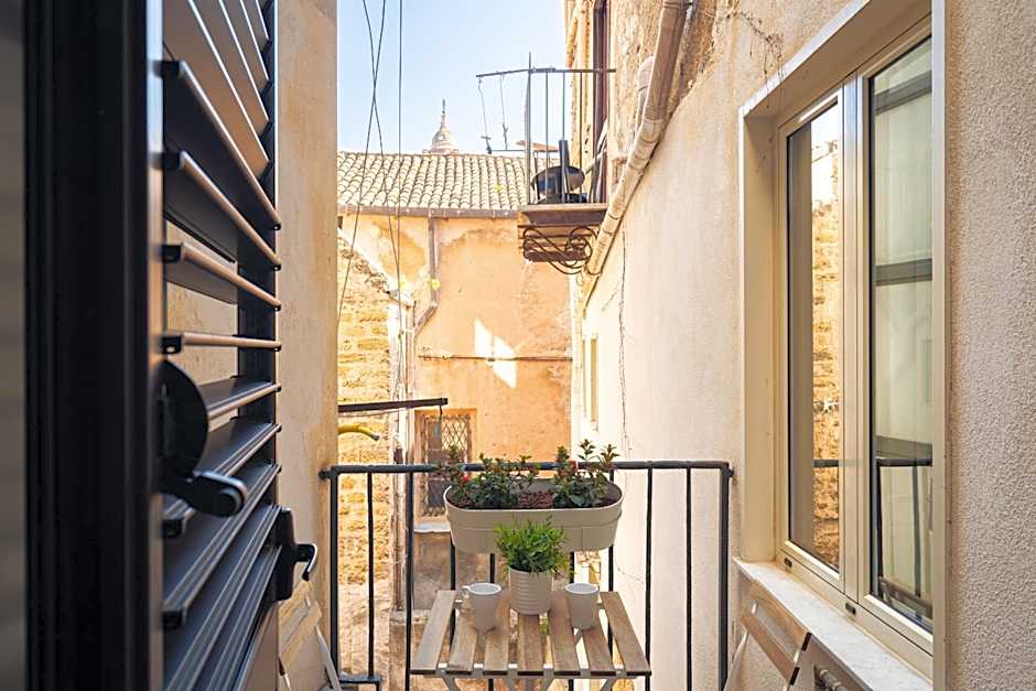 Open Sicily Quattro Canti Apartments