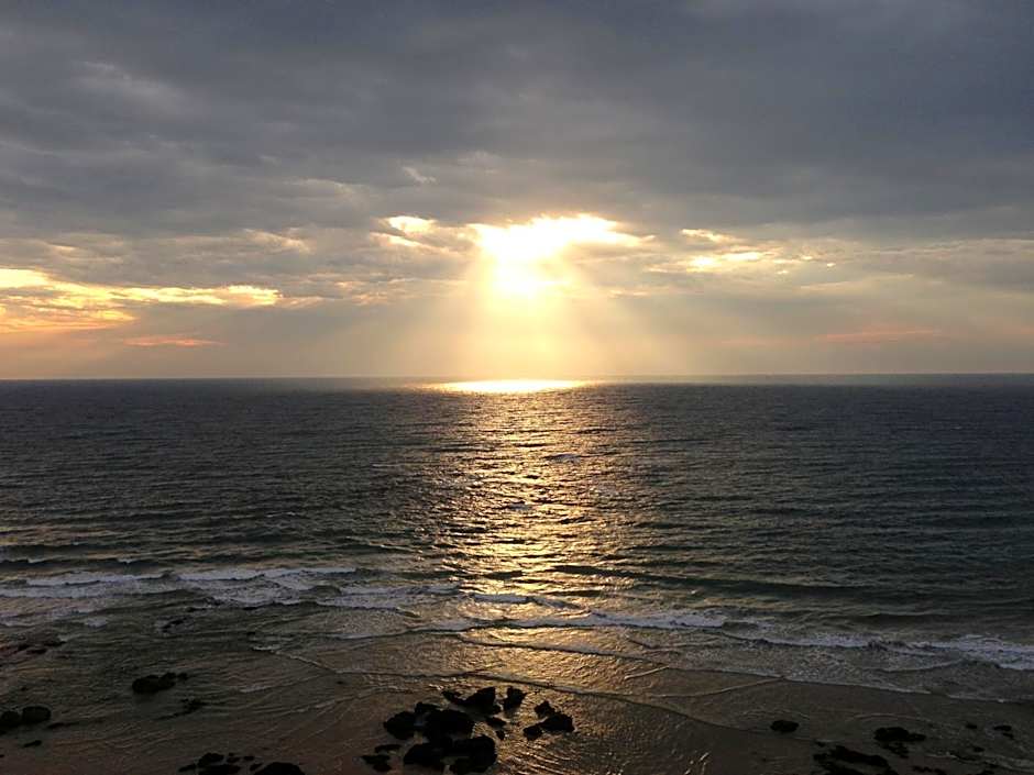 Azura Beach House B&B