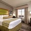 La Quinta Inn & Suites by Wyndham Brooklyn East