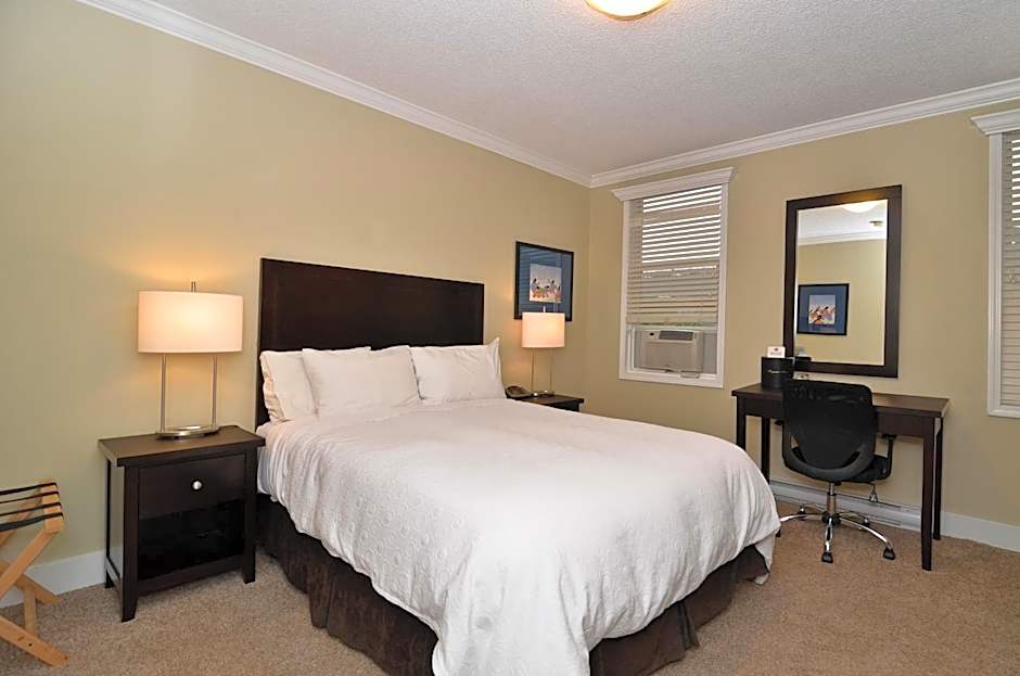 Photo 1 of 11 of Executive 2 Queen Beds