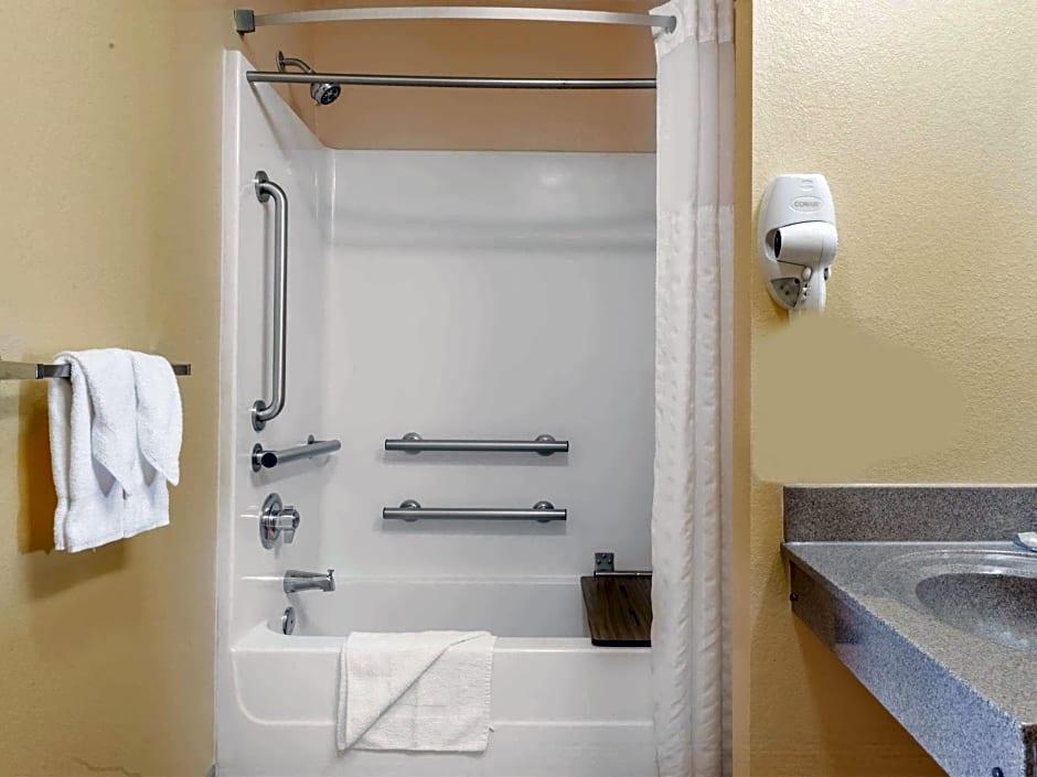 Days Inn by Wyndham Sulphur LA