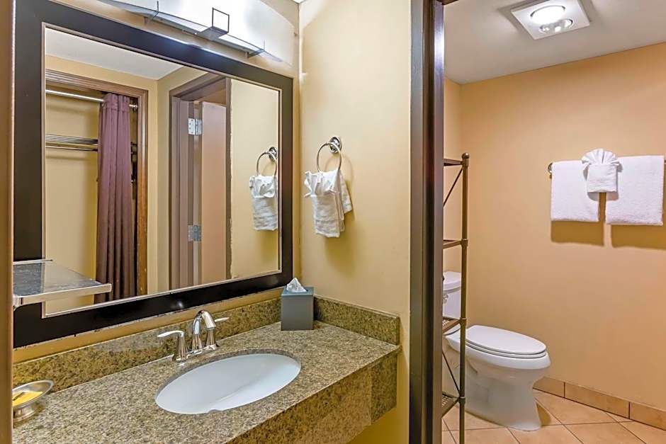 Best Western Plus Raton Hotel