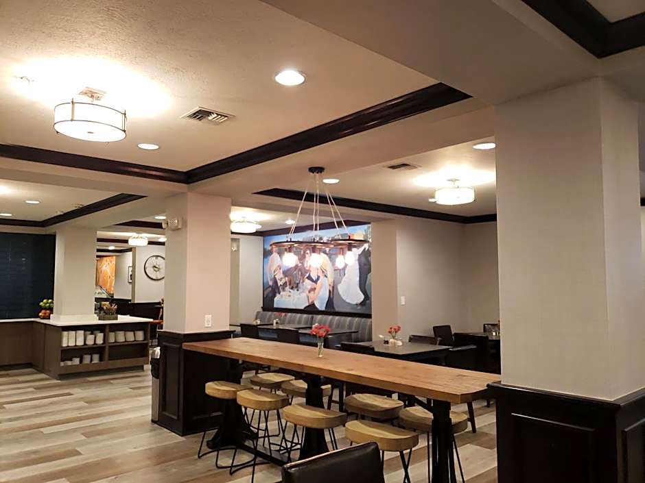 Oxford Suites Spokane