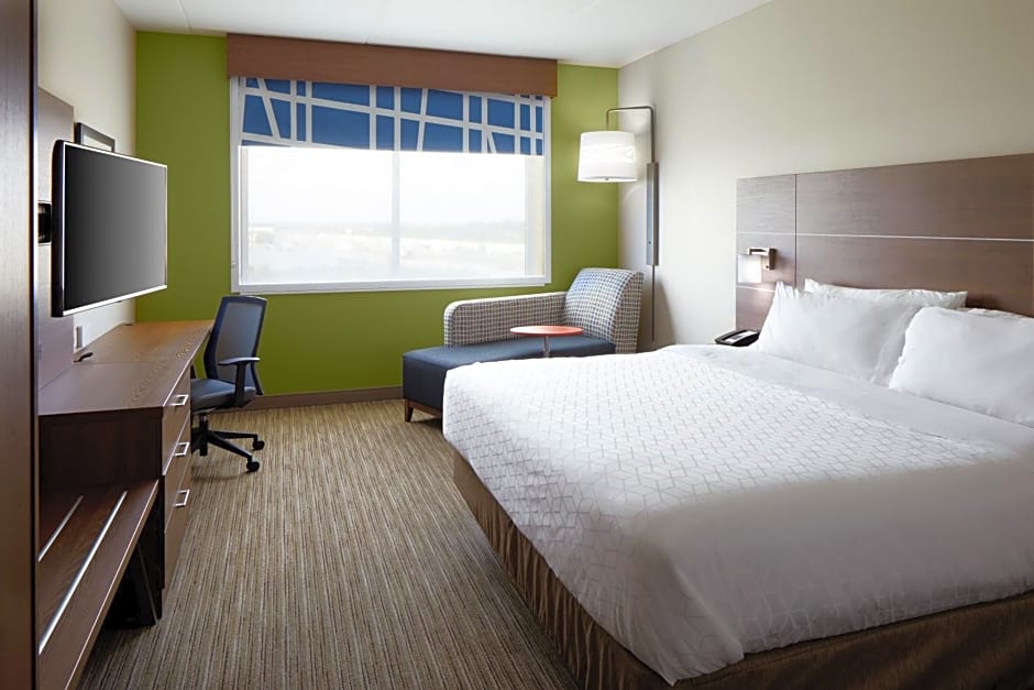 Holiday Inn Express and Suites Cincinnati North Liberty Way