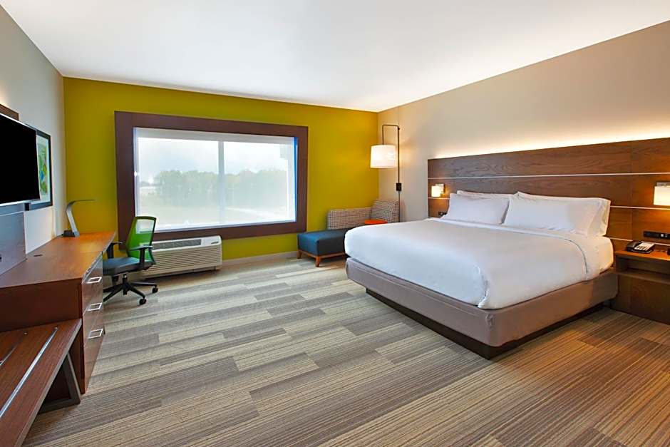 Holiday Inn Express and Suites South Hill By IHG