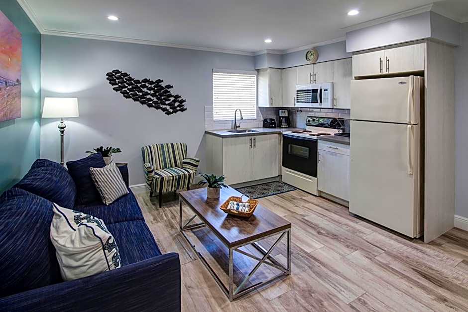 May-Dee Suites in Florida