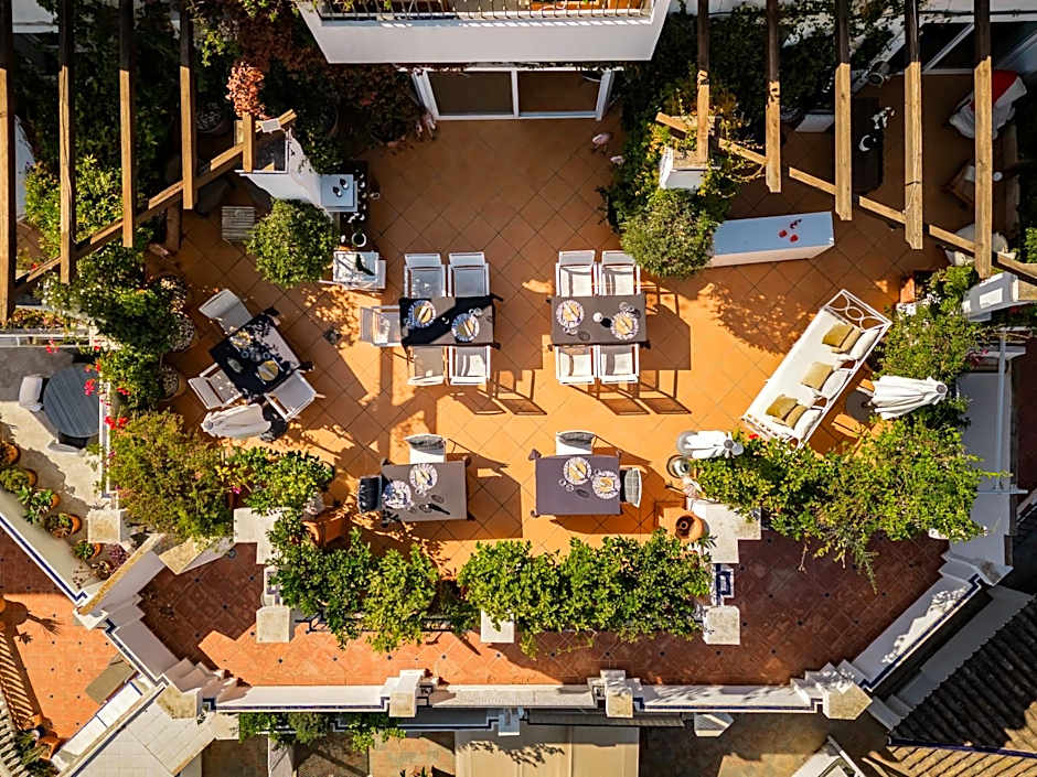 Molo Luxury Suites Puerto Banus