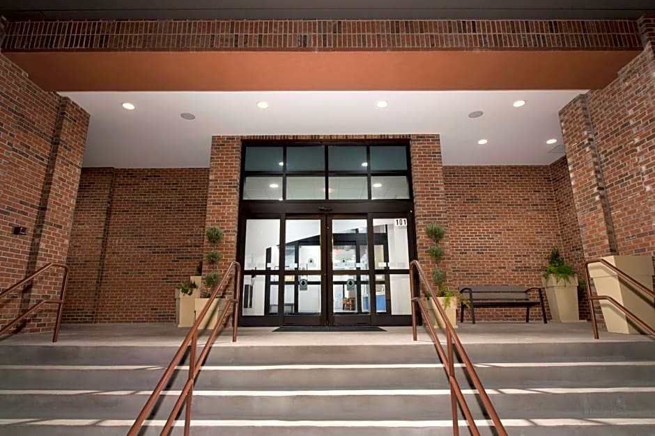 Holiday Inn Express Pensacola Downtown, an IHG Hotel 