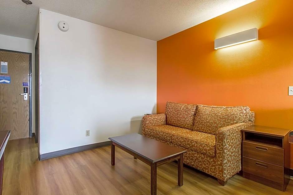 Motel 6-Streetsboro, OH