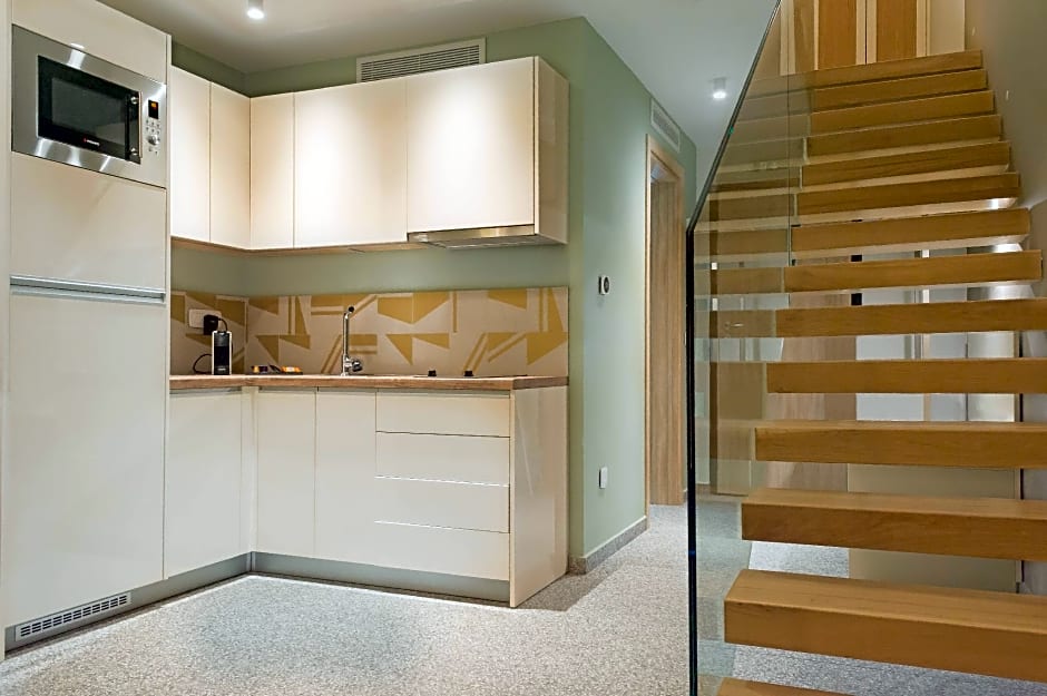 Eco Green Residences & Suites PC