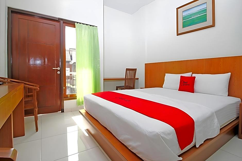 RedDoorz @ Turangga Sari