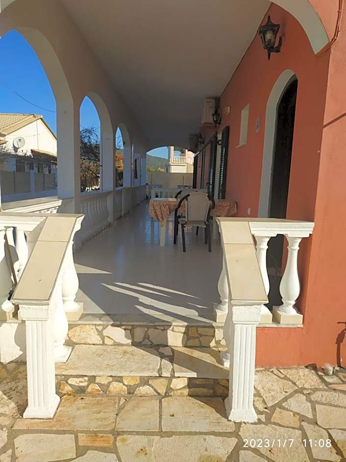 Gerekos Studios and Apartments