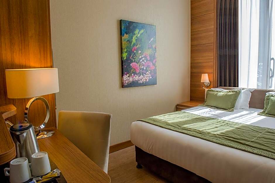 Grand Hotel Downtown