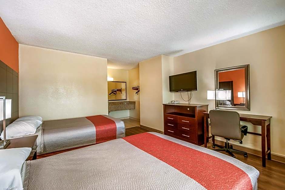 Motel 6-Washington, DC - Convention Center