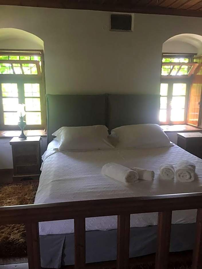 Saxonis Houses & Saxonis Villa