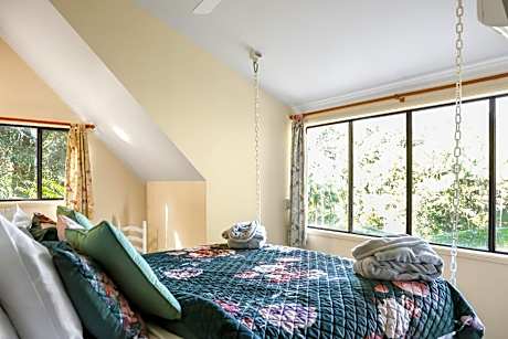 One-Bedroom Cottage- Hoopine