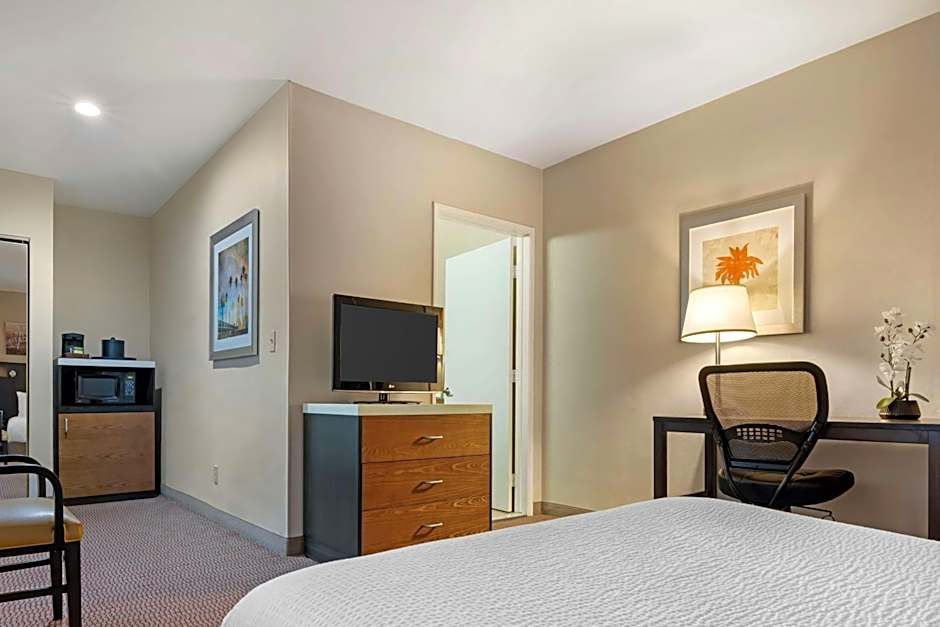 Best Western Royal Palace Inn & Suites