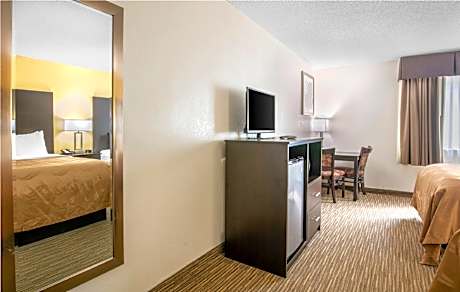 2 Queen Beds, Nonsmoking, Accessible