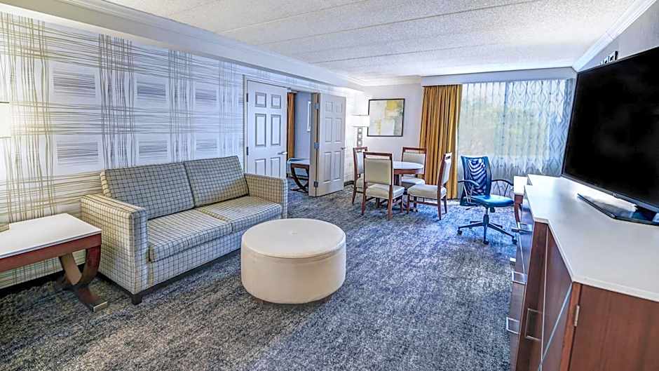DoubleTree by Hilton Madison Downtown