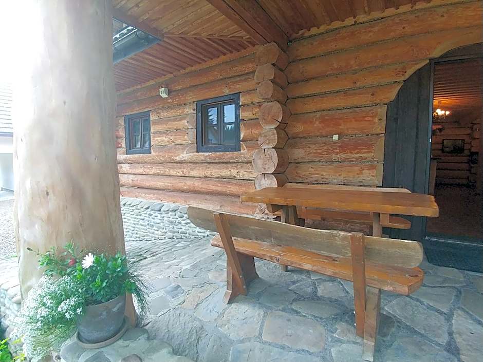 Chata z bali Bukowina