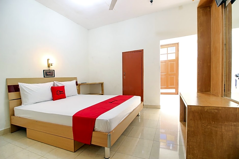 RedDoorz Syariah @ Jalan Menteri Supeno