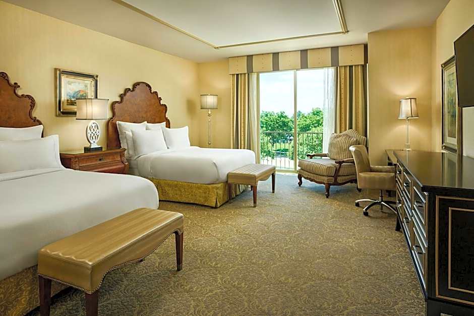 Woolley's Classic Suites