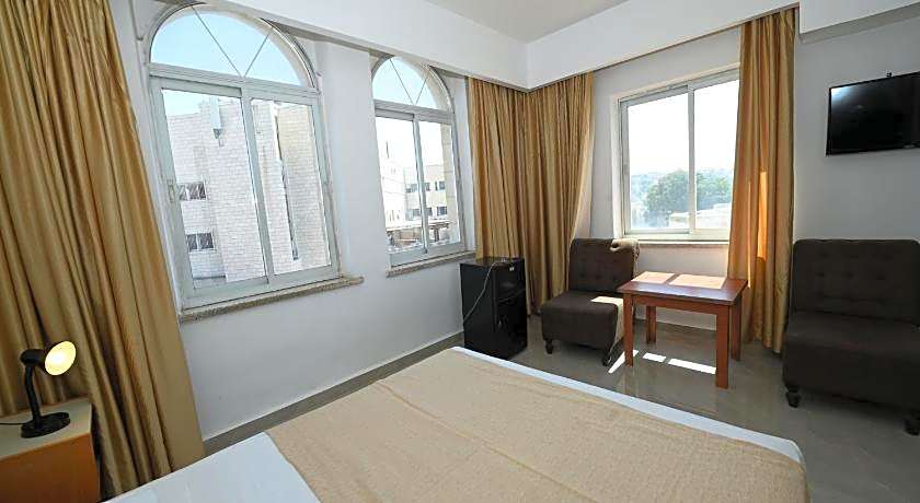 Rivoli Hotel