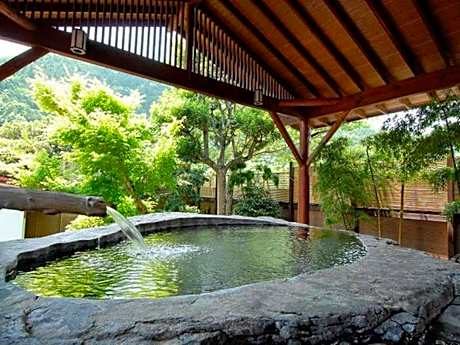 Traditional Onsen Ryokan Izu Yugashima Shirakabe