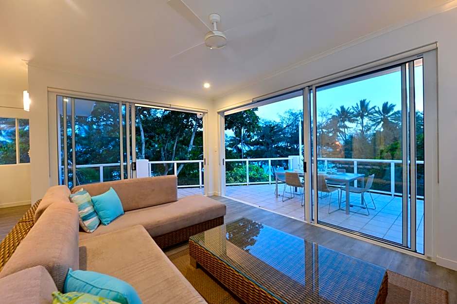 Beaches Port Douglas Holiday Apartments Book Here With The Onsite Reception Team