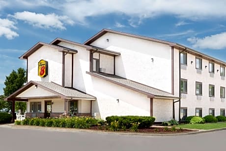 Super 8 by Wyndham Boone