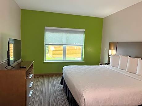 King Suite with Sofa Bed - Non-Smoking