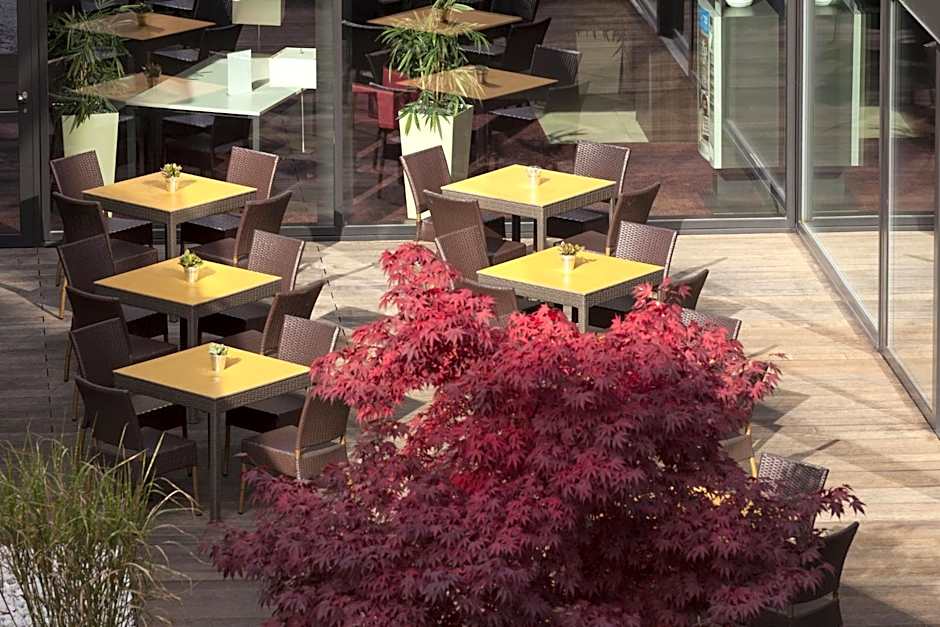 Holiday Inn Express Zürich Airport By IHG