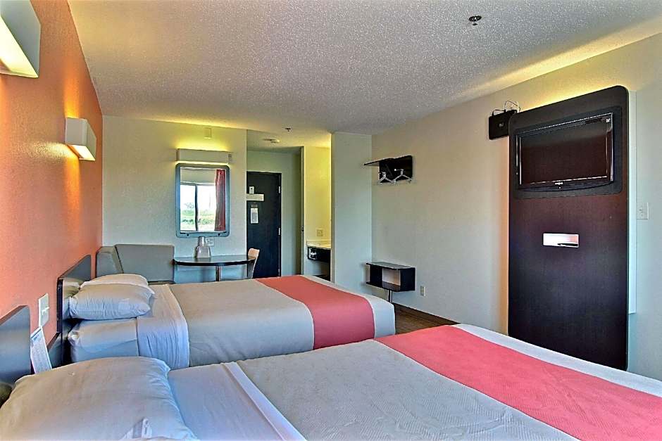 Photo 1 of 8 of 2 Double Beds