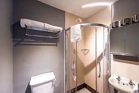 Double or Twin Room with Shower