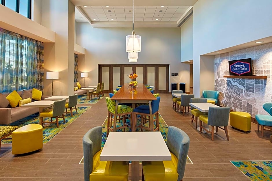 Hampton Inn By Hilton & Suites Sacramento at CSUS