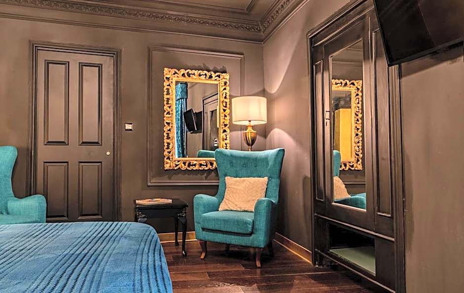 Julina Boutique Living