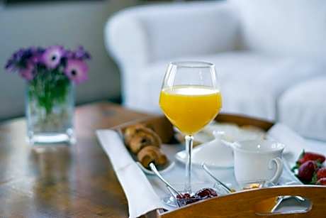 Junior Suite with Garden View