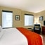 Comfort Inn & Suites Near Ontario Airport